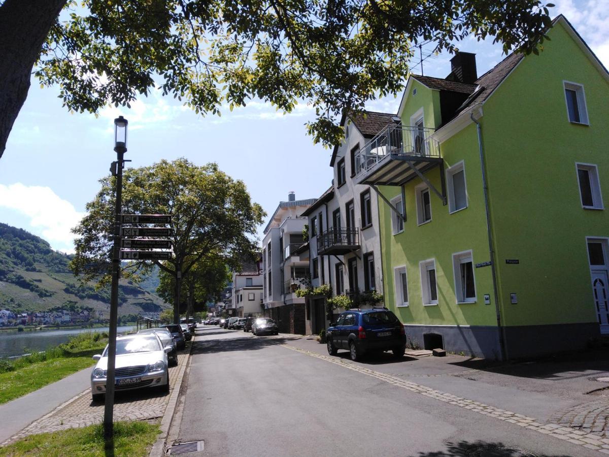 Haus Margarete Apartment Zell an der Mosel Exterior photo
